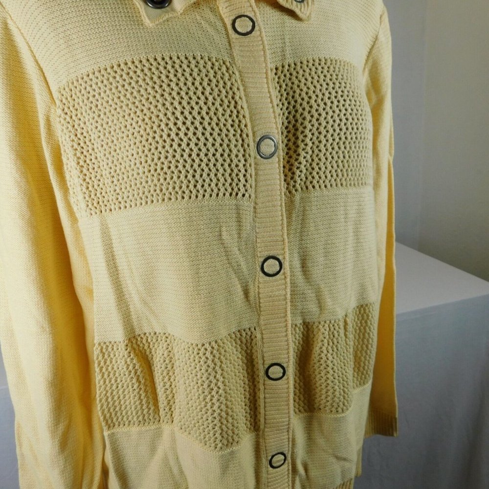 Weekends by Chicos Cardigan Sweater Size 3 (XL/16) Yellow Snaps Long Sleeve - Picture 2 of 9